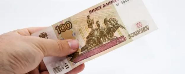 Карты больше не в моде: россияне выбирают «живые» деньги