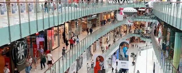 Онлайн-розница пускает торговые центры по миру. Что с ними будет?