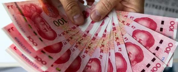 Нефтедоллару пришлось потесниться, пока Трамп безуспешно «покорял» Иран