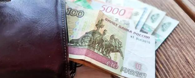 Средняя зарплата в РФ за месяц выросла на 40 тыся. Кто поверит?