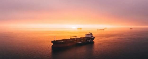 В понедельник будет жарко: рынки нефти готовятся к краху после агрессии США против Ирана