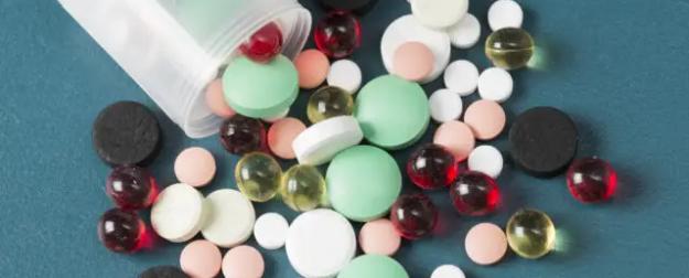 Лекарства-призраки: ЦРПТ выявил, что большинство БАДов в РФ не существуют