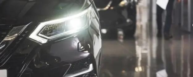 Toyota вернулась: новые машины японского бренда появились в салонах Москвы Toyota вернулась: новые машины японского бренда появились в салонах Москвы