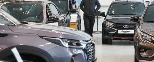 Импортопомутнение: Экономика России катится в пропасть верхом на «АвтоВАЗе»