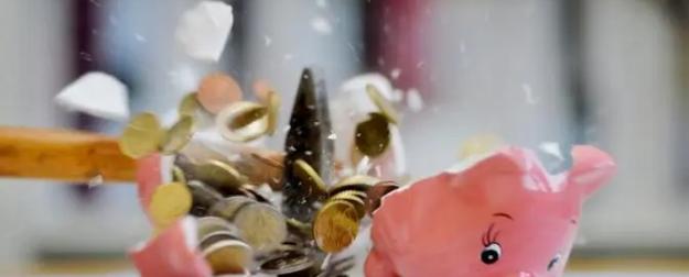 Над зарплатами сгустились тучи: 2026 год может вызвать лавину задержек