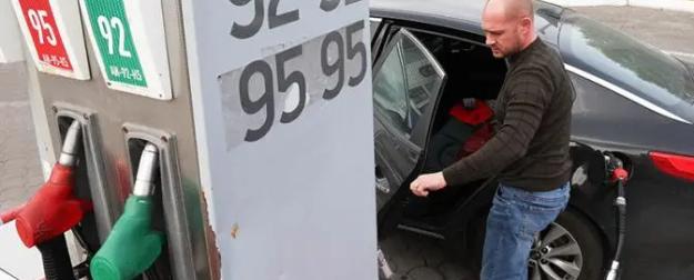 А где 95-й? Фокусники из ВИНК и разоблачение чудес с исчезновением бензина