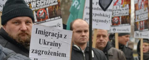 Польша гробит свою экономику ради Украины