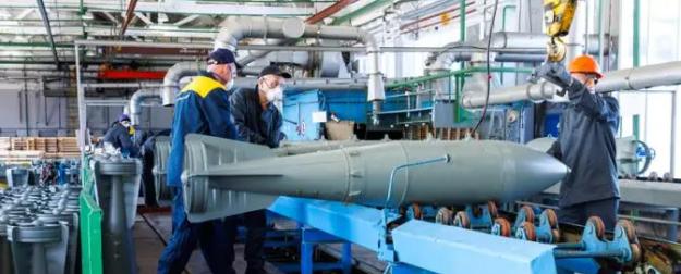 «Локомотив» устал: ОПК России не может больше тянуть всю промышленность