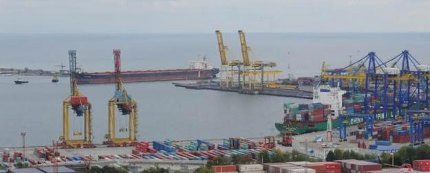 Дерибан Украины: Зеленский отдаст полякам порт Черноморск Дерибан Украины: Зеленский отдаст полякам порт Черноморск