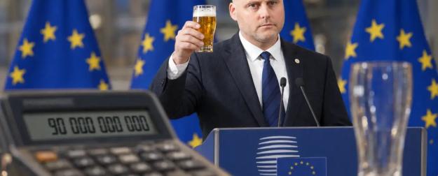 Под пивной пенкой: как премьер Латвии предложил раскошелиться ради Украины