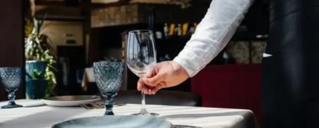 Точки общепита вымирают: рестораны и кафе посыпались без прибыли