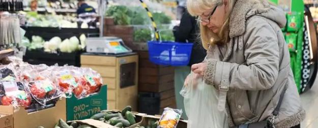 Зимняя реальность России: Огурцы до 1000 за килограмм