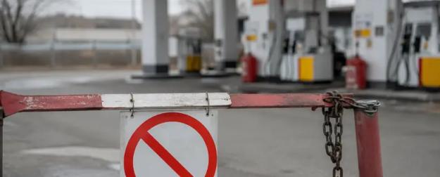 Россиян напугали бензиновым кризисом: дефицит, лимиты и новые жалобы