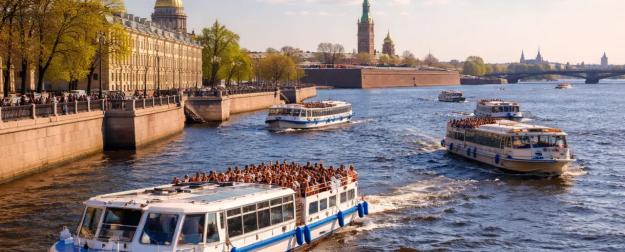 Туристический шторм близко: навигация в Петербурге стартует с размахом