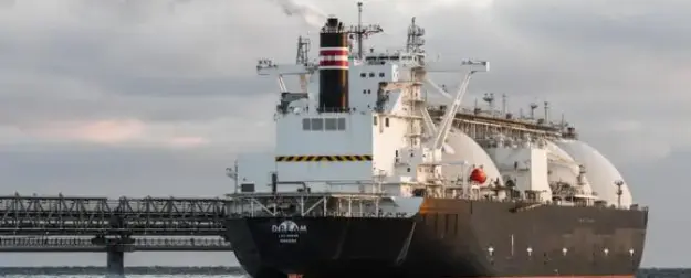 «Сколько можно кормить врагов?»: Путин думает о развороте русских газовозов