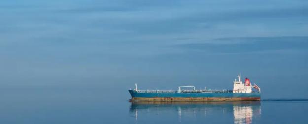 Необычный маневр: танкеры с нефтью РФ разворачиваются в море, меняя курс Необычный маневр: танкеры с нефтью РФ разворачиваются в море, меняя курс