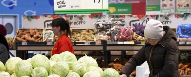 Инфляция отступила, но россияне в ожидании роста цен