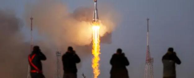 Отечественной космонавтике желательно сменить орбиту