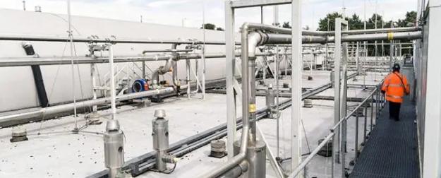 Азербайджан, США — плюс, «Газпром» — минус: чужой СПГ полез в Европу