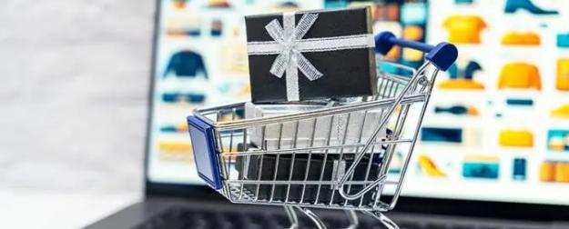 Откусит ли Греф кусок пирога у маркетплейсов?