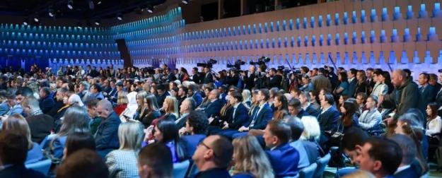 Россия в лунной гонке: участники форума раскрыли планы РФ на космос