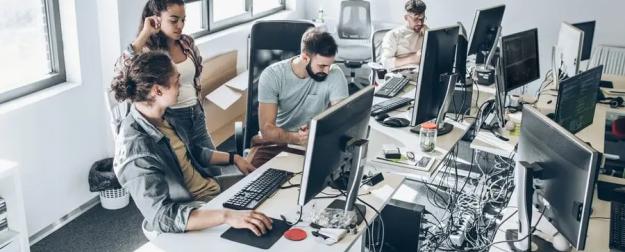 Заукраинцы и либералы. Составлен портрет российского IT-сектора