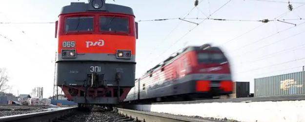 Фирменным поездам разрешили взлет цен. Откуда у РЖД вагон убытков