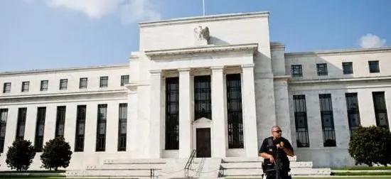 Что означает смена «начальника доллара»