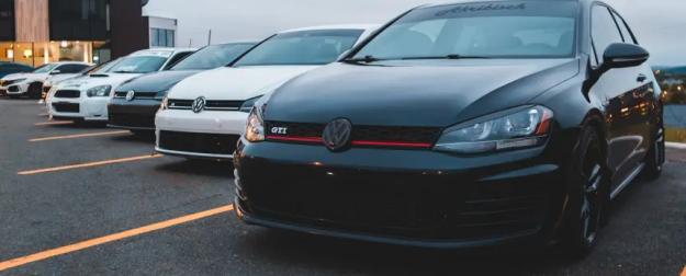 Крик о помощи: Volkswagen раздавлен китайцами дома