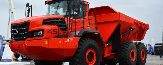 Россия получила своего карьерного гиганта: КамАЗ представил «Геркулес-45»