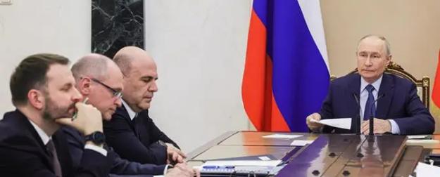 Одно совещание правительства идет за другим, а воз и ныне там