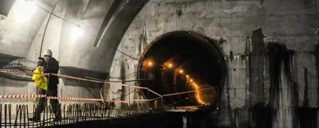 Самое невезучее метро России опять уткнулось в финансовый скандал