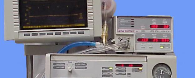 Смертельная экономия: Львов отключил от энергии ИВЛ и весь городской транспорт