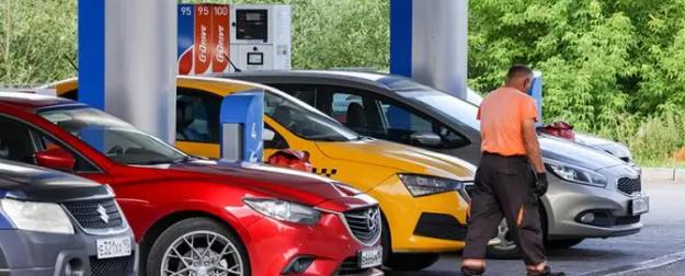 Топливный кризис: Чиновники заверили, что проблемы с горючим решены