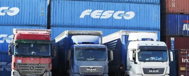 Подорожает все, от щебенки до продуктов: Фуры начали повышать тарифы