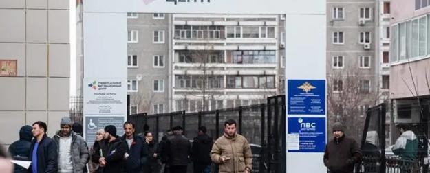 Паспорт гражданина России стал дороже в 12 раз: Минфин по зернышку клюет