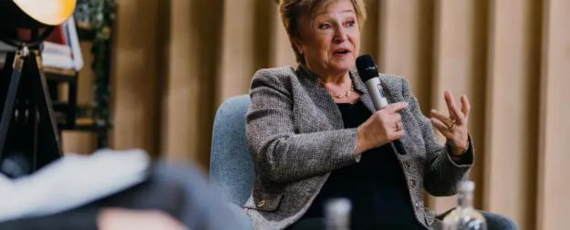 Хищник пощадил: МВФ впервые предоставит Киеву легкие миллиарды