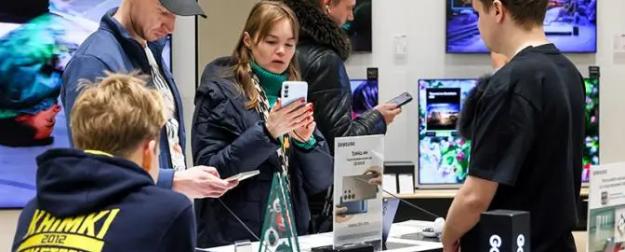 В цену на электронику заложена хорошая маржа. А если ее еще взвинтить?