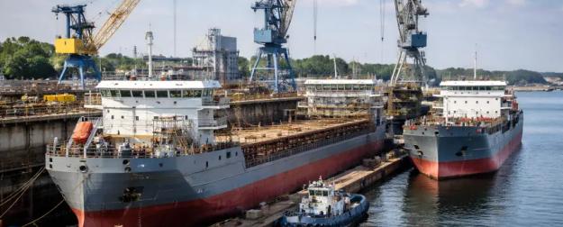 Пол флота — под нож: гражданское судостроение России трещит по швам