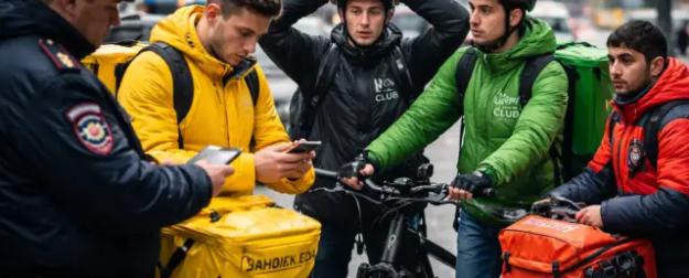 Курьеров поставят на колени: доставку в России закрутят по максимуму