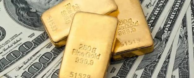 За год правления Трампа доллар изрядно просел, ЦБ охладели к «бумаге»