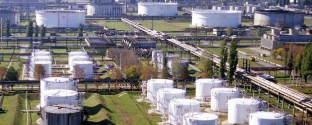Уничтожение Кременчугского НПЗ заставило Киев вернуться к российской нефти