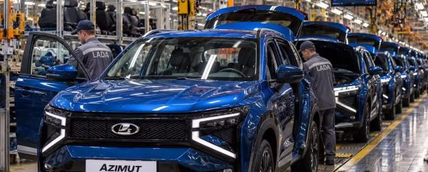 «Будущее» за 3 миллиона: новый флагман Lada подняли на смех