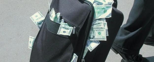 "Не верят в победу и вывозят миллиарды": элиты РФ готовят запасной аэродром