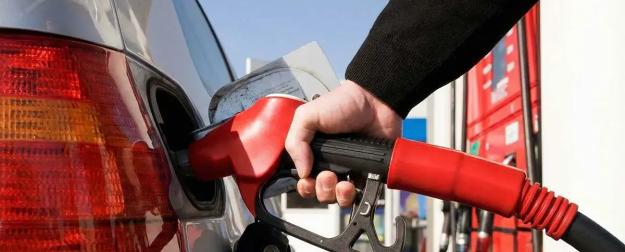 Дорогой дизель добрался до европейских заправок: Берлин возмущен