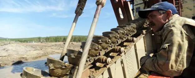 Золотое проклятие нависло над регионами России