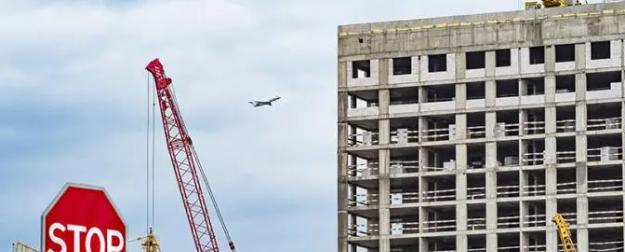 Покупатели квартир массово расторгают договоры с застройщиками