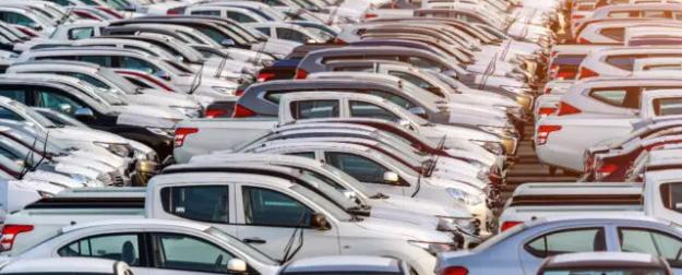Автомобилистов прижмут к стенке: новый сбор ударит по кошелькам россиян Автомобилистов прижмут к стенке: новый сбор ударит по кошелькам россиян