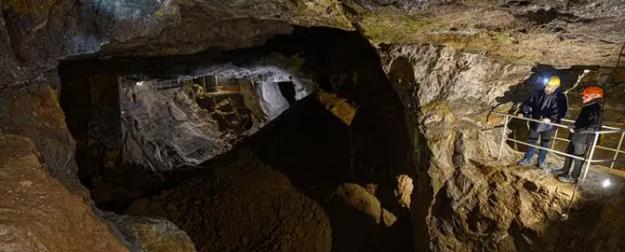 Украинский литий — дружеский подарок Трампа «для своих»