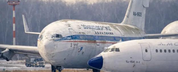 «Ситуация аховая»: пилот объяснил расконсервацию старых лайнеров в РФ